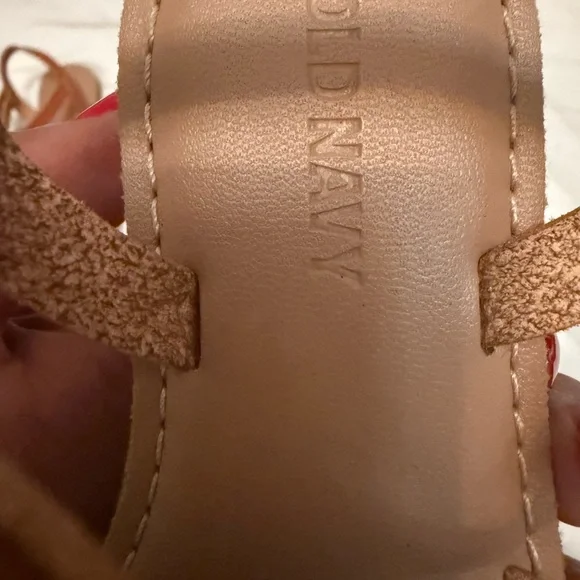 Old Navy Girls Fisherman Faux Leather Sandals, Toddler Size 7 - Picture 2 of 3